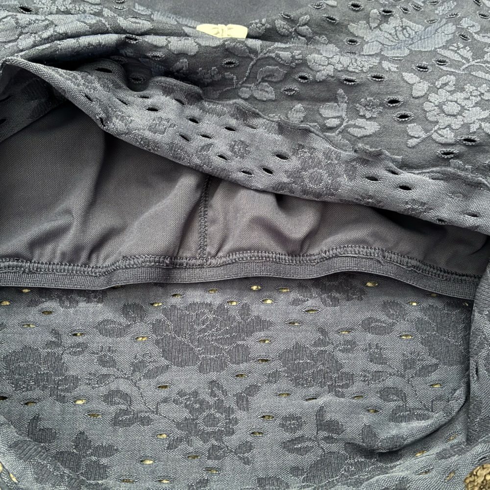 Offline by Aerie crop top-small - Picture 4 of 5